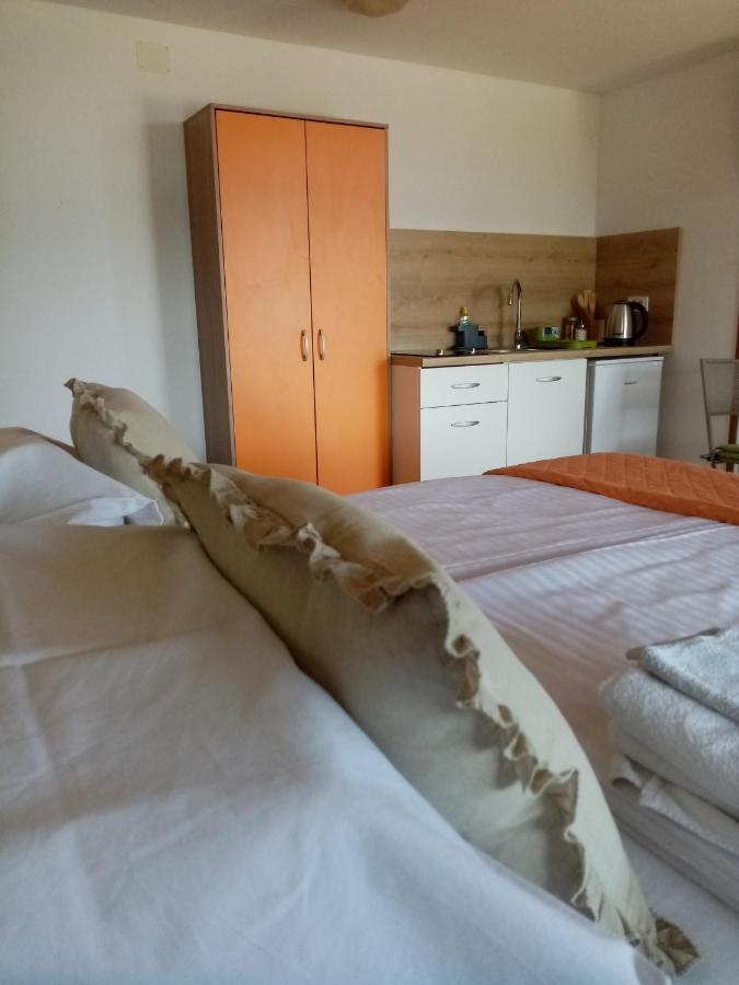 Studio Apartman Bel Vedere Мотовун Экстерьер фото